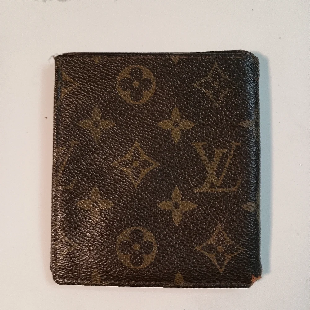 Authentic Louis Vuitton Monogram Billfold Wallet/ Card Holder